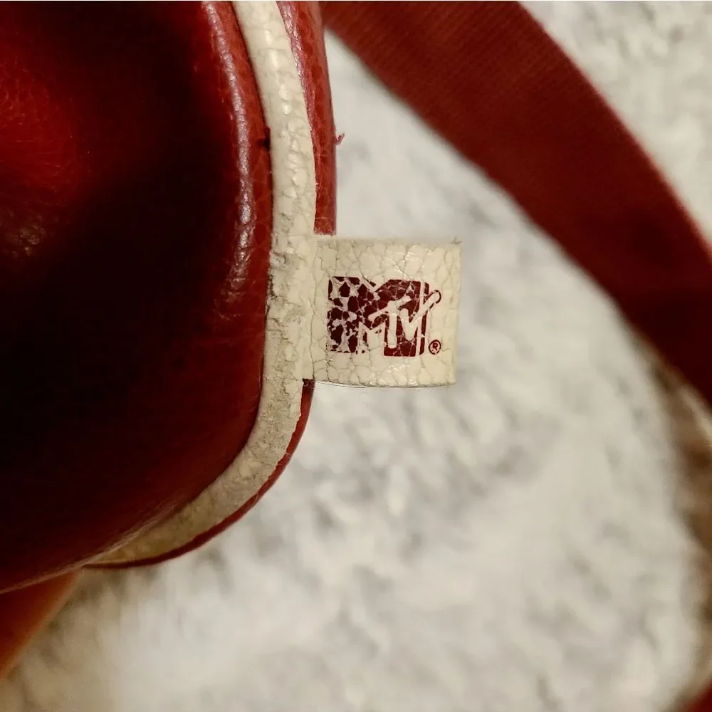 Vintage MTV Varsity Travel Bag - Picture 4 of 8